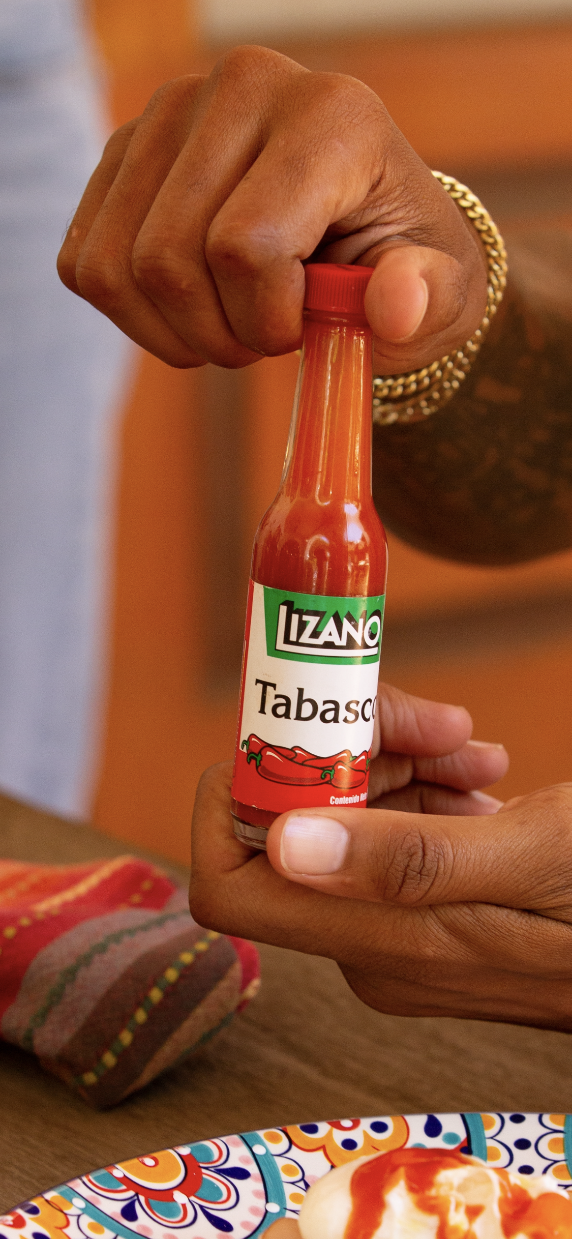 tabasco様 Bloody Gerry Lizano Tabasco Hot Sauce